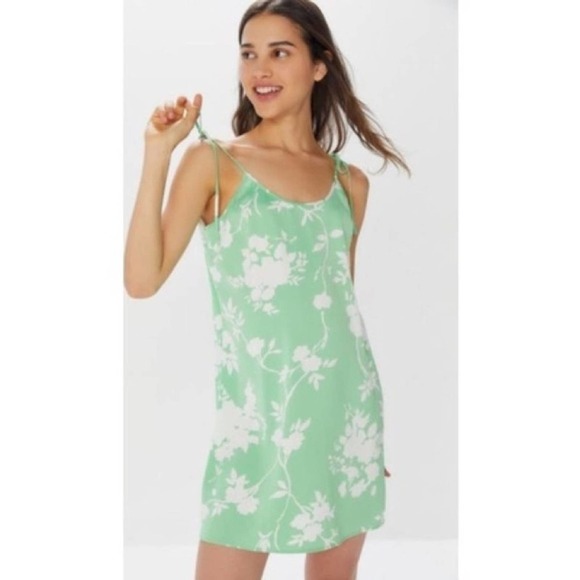 URBAN Outfitters Maya Slip Dress Tie Shoulder - Picture 2 of 11